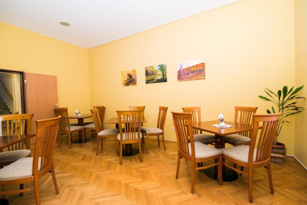 Garni Hotel Vila Ana Rogaska Slatina Bagian luar foto